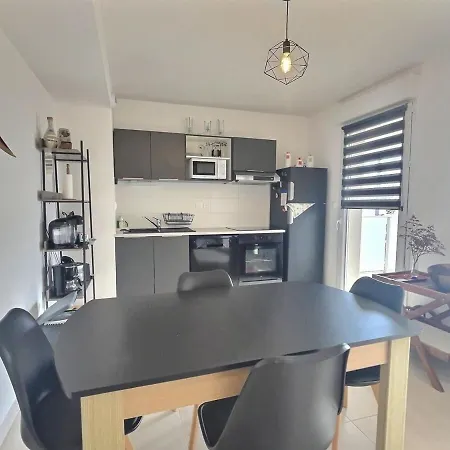 Climatise, Moderne Avec Terrasses A 500m De La