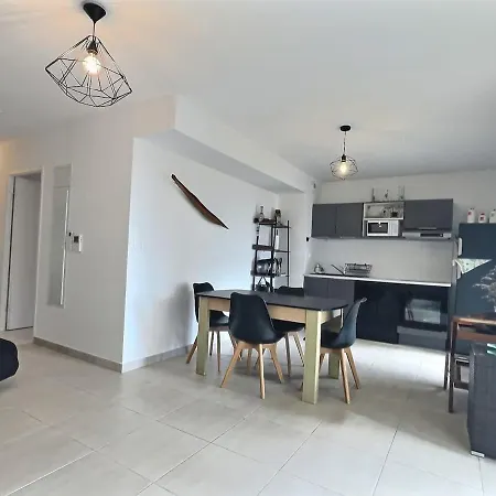 Climatise, Moderne Avec Terrasses A 500m De La *