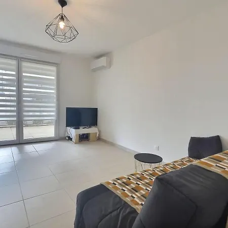 Climatise, Moderne Avec Terrasses A 500m De La Apartment