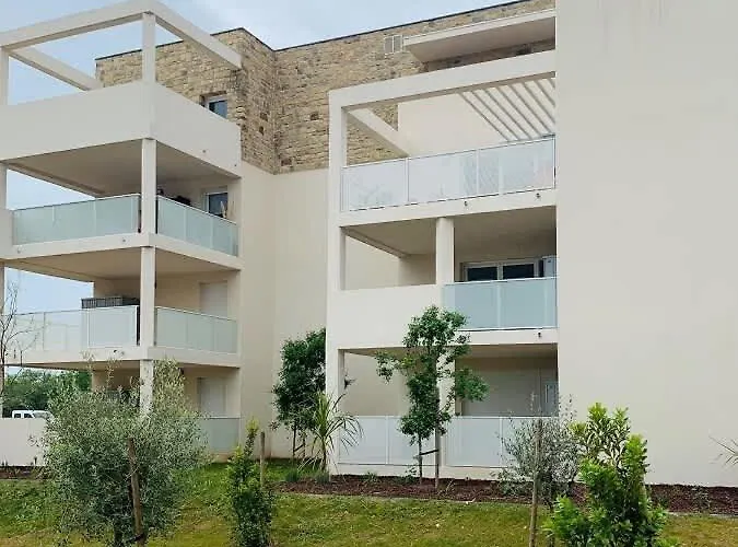 Climatise, Moderne Avec Terrasses A 500m De La דירה *